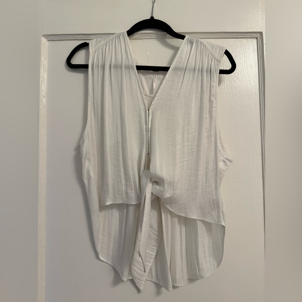 Free People white flowy top